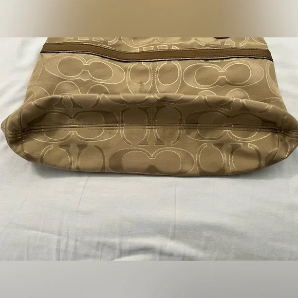Coach Tan Signature Tote Bag - Picture 6 of 10